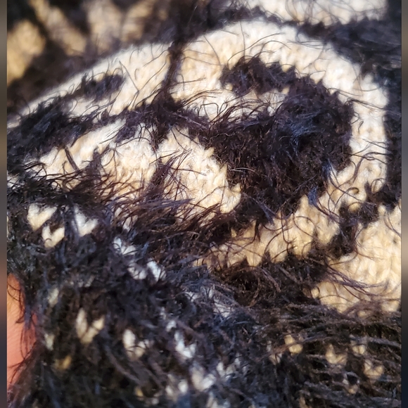 Design Lab Sweater Black and Cream Size: Small - Picture 3 of 4